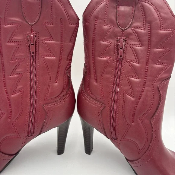 Indigo Red Heeled Boots with Classic Western Elegance - Picture 7 of 12